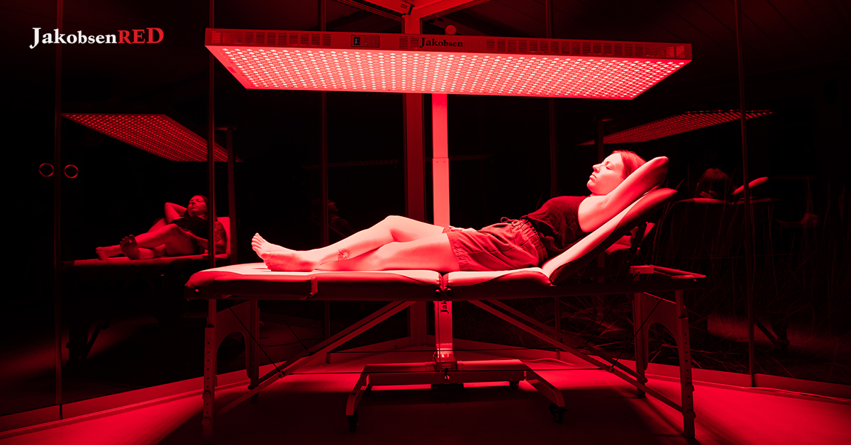 JakobsenRED teljes testes vörösfény-terápia életnagyságú panel prémium home spa, longevity, biohacking és professzionális szalon felhasználásra